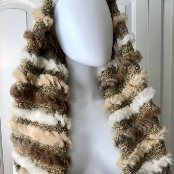 Woven Rabbit Vest - Picture 3 of 10